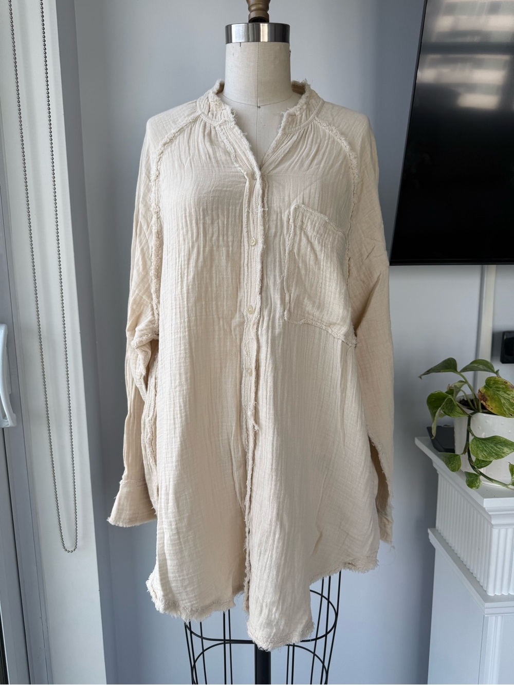 aerie Cream Long-Sleeve Button Down Casual cotton Shirt
